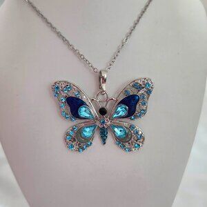 Retro Blue Rhinestones Butterfly Pendant Necklace Silver Plated Jewelry Fashion